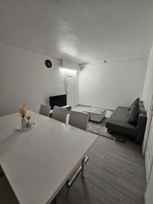 Bel Appartement A شوازي-لو-روا المظهر الخارجي الصورة
